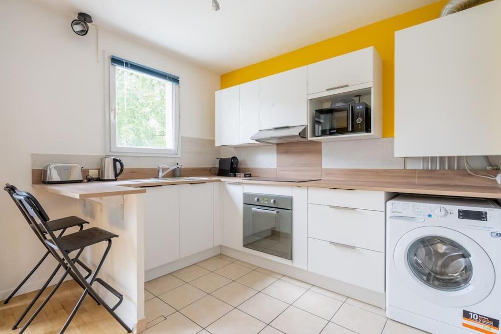 Elegant Appartement Familial Disneyland & Gare Rer Bussy-Saint-Georges Ngoại thất bức ảnh